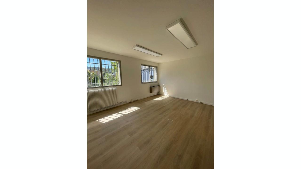 Bureau Aubagne 550m² Location bureau Aubagne Bouches-du-Rhône OLBUR2423455 6